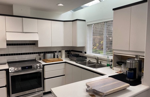 Surrey House | Pet-Friendly Oasis in Crescent Village Steps from the Beach