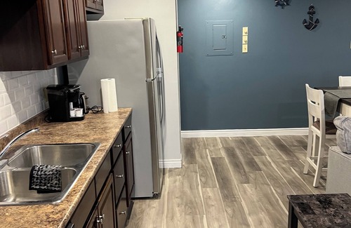 Parkdale Apartment | Inviting Nautical Retreat - Pet & Child Friendly Getaway