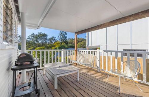Gympie House | Cozy Cottage House - Ideal Child-Friendly Retreat