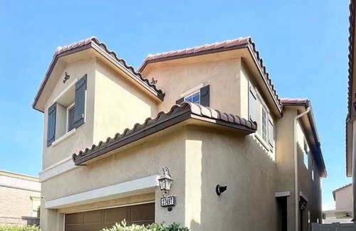 Moreno Valley House | Cozy Retreat with Spa, Pool & Lake Views - Guest Rated 10/10