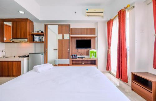 Pondokcina Apartment | Warm and Cozy Studio at Margonda Residence 3 Apartment By Travelio