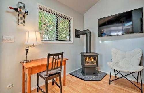 Siskiyou-Hargadine Historic District House | Inviting Ashland Cottage - Pet Friendly & Near SOU
