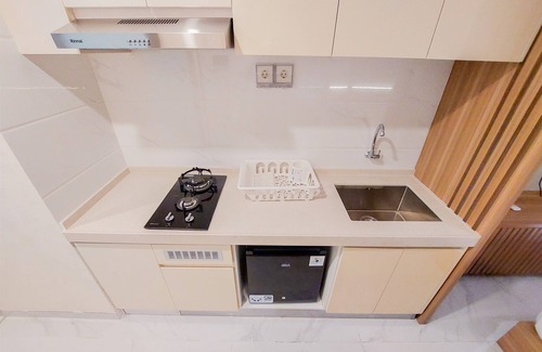 Bumi Serpong Damai Apartment | Cozy Studio at Sky House BSD with Pool and Breakfast