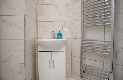 Liverpool House | Inviting Hideaway for Your Next Relaxing Escape