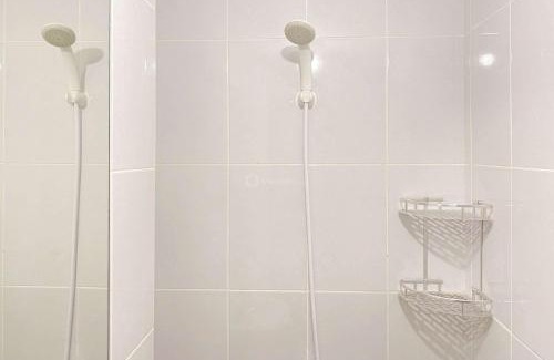 Java Apartment | Budget-Friendly Tokyo Riverside Studio Apartment by Travelio
