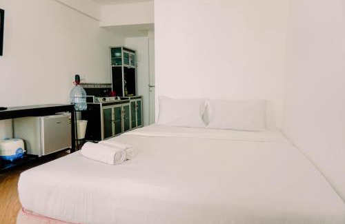 South Tangerang Apartment | Cozy Urban Studio Room in Serpong Apartment by Travelio