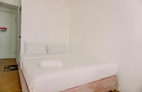 South Tangerang Apartment | Cozy Urban Studio Room in Serpong Apartment by Travelio