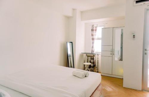 South Tangerang Apartment | Cozy Urban Studio Room in Serpong Apartment by Travelio