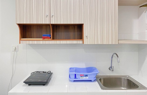 Grogol Utara Apartment | Cozy Tokyo Riverside Studio with Kitchen & Breakfast Included