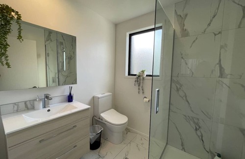 Merivale House | Warm and Stylish 2BR Home