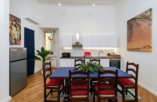 Historical Center Apartment | Family-Friendly Apartment with Kitchen and Breakfast Included