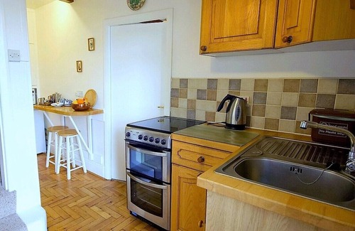 Halifax House | Cozy 4-Star Cottage in Pennine Yorkshire with Spa & Hot Tub