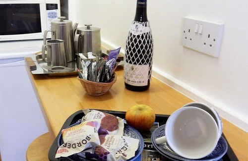 Halifax House | Cozy 4-Star Cottage in Pennine Yorkshire with Spa & Hot Tub