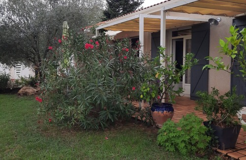 Aubiac House | Inviting Country House with Fenced Garden and Kid-Friendly Comfort