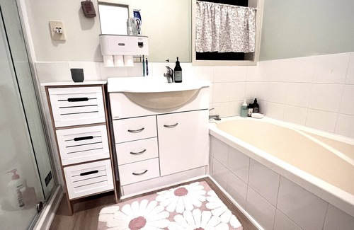 Glen Eden House | Cozy Retreat: Fully Furnished Home in Prime Location