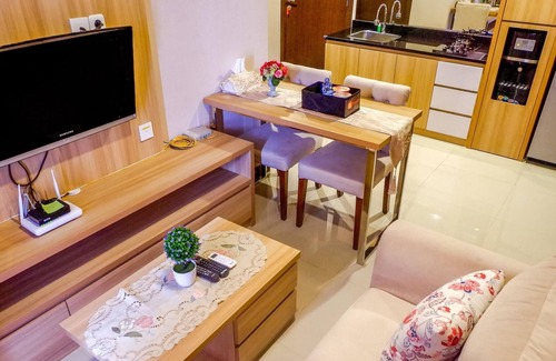 Jatinegara Apartment | Cozy Apartment Near MT Haryono and Cawang with Breakfast