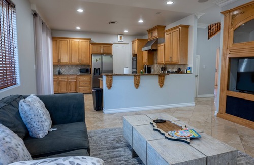Sherman Oaks House | Cozy Mediterranean Home with Pool & Spa Near Universal Studios