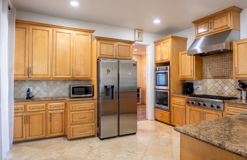 Sherman Oaks House | Cozy Mediterranean Home with Pool & Spa Near Universal Studios
