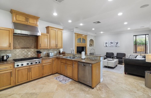 Sherman Oaks House | Cozy Mediterranean Home with Pool & Spa Near Universal Studios