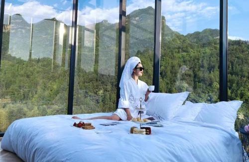 Wulingyuan House | Welcoming Getaway with Hot Tub & Family-Friendly Vibes