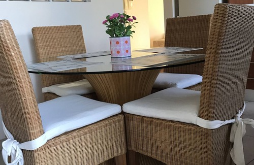 City Centre Apartment | Inviting Residence in Nicosia City Center with Balcony Views