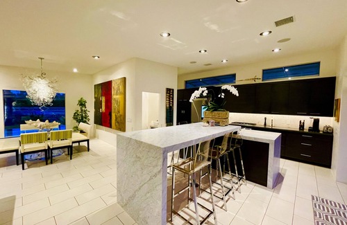 Warm Sands House | Discover Warm Sands Mid-Century Oasis with Ocean Views