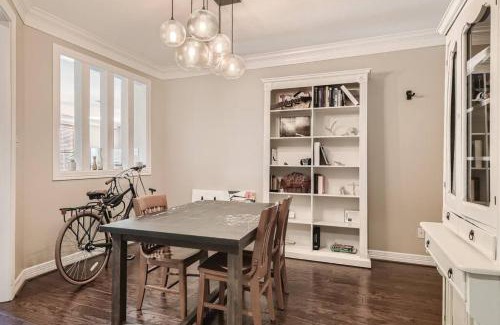 West Campus Apartment | Comfortable 3BR Townhome in Suburban Location Near Downtown
