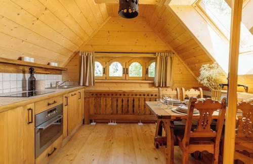 Koscielisko Apartment | Modern Podhalanski Retreat with Spa & Pet-Friendly Amenities