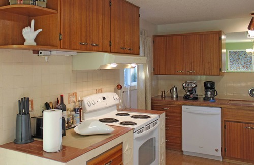 Inglewood-Finn Hill House | Inviting Stay at Kirkland/Finn Hill with Breakfast Included