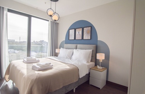 Basaksehir Apartment | Cozy 1 BR Apartment with Kitchen & Family Amenities