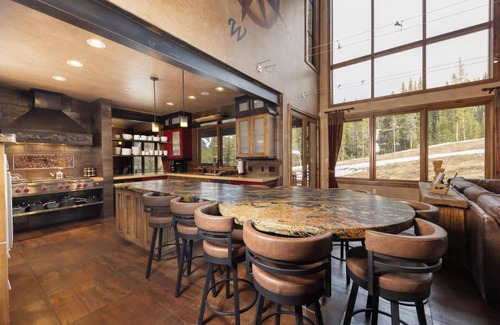 Copper Mountain House | Warming Hut: Ski-in/Out with Hot Tub & Game Room Fun