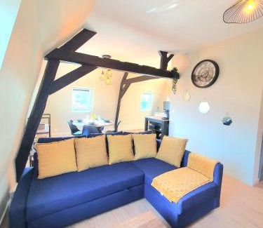Sin-le-Noble Apartment | Convenient Hypercenter Hotel with Free Parking & High Rating