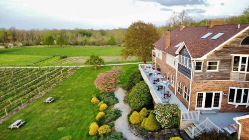 Geneva Bed & Breakfast | Guest Rated 10/10 at Warner-Concord Farms Bed & Breakfast
