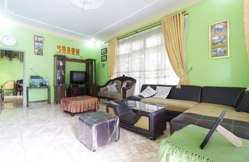 Binjai Hotel | Welcoming Waroeng Transit & Depary Homestay Awaits You