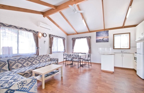 Warragul Other | Experience Warragul Gardens Holiday Park: Family-Friendly Amenities