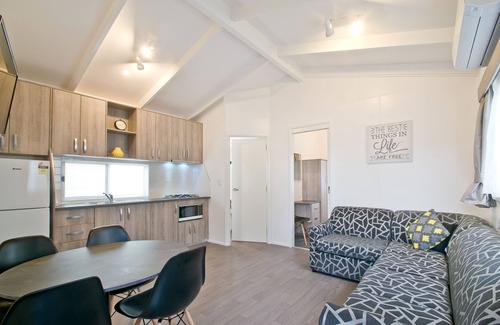Warragul Other | Experience Warragul Gardens Holiday Park: Family-Friendly Amenities