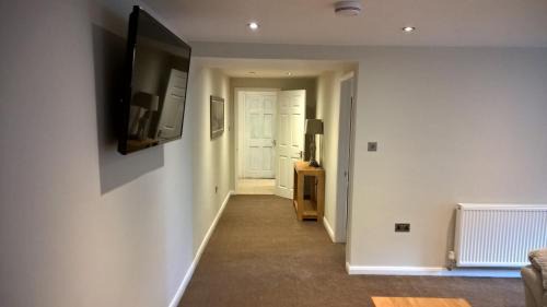 Birchover House | Discover Warren Carr Courtyard Barn - Rated 9.4/10 by Guests