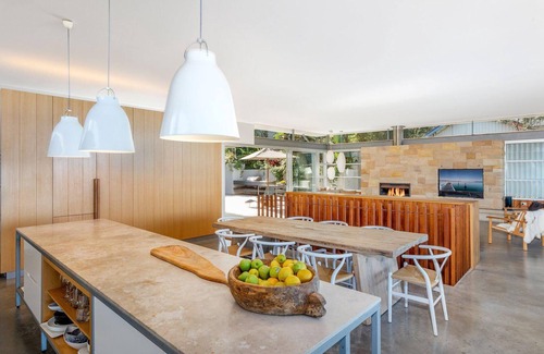 Mona Vale House | Warriewood Hale Kai - Oceanfront Beach Getaway Awaits