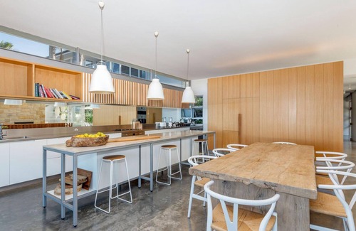 Mona Vale House | Warriewood Hale Kai - Oceanfront Beach Getaway Awaits