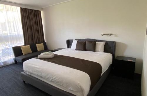Albury Hotel | Welcoming Warrina Motor Inn: Pet-Friendly Stay in Wodonga