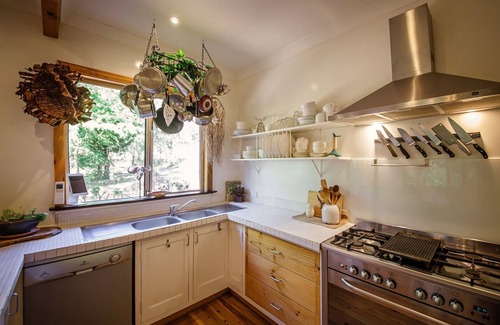 Coonabarabran House | Discover Warrumbungle Retreat: Family-Friendly Getaway
