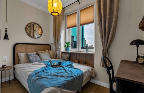 Muranow Apartment | Discover Warsaw New Town: Ideal for Families & Pet Lovers