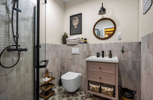 Muranow Apartment | Discover Warsaw New Town: Ideal for Families & Pet Lovers