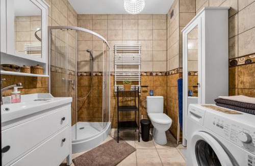 Wlochy Apartment | Pet-Friendly Warsaw Włochy Studio with Workspace Amenities