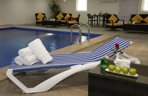 Al Jubail Hotel | Discover Warwick Al Jubail Hotel: Pool, Breakfast & More