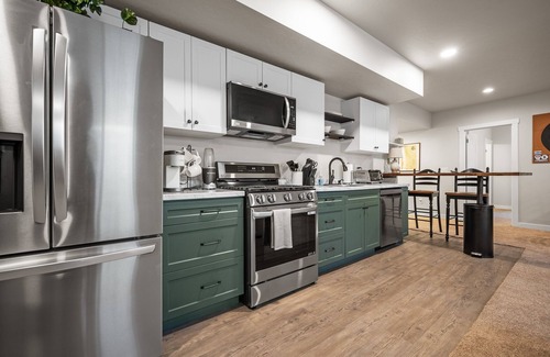 Mountain Green House | Wasatch Peak Chateau R3a| Snowbasin Skiing |Unit B