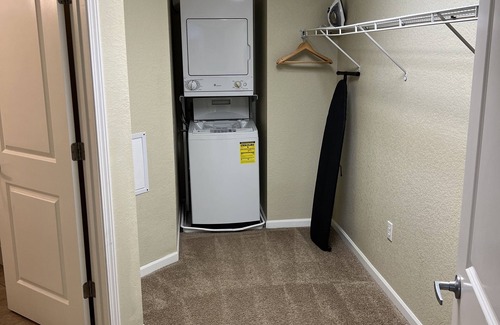 Topeka Apartment | Welcoming Washburn Hotel Suites: Family-Friendly Comfort