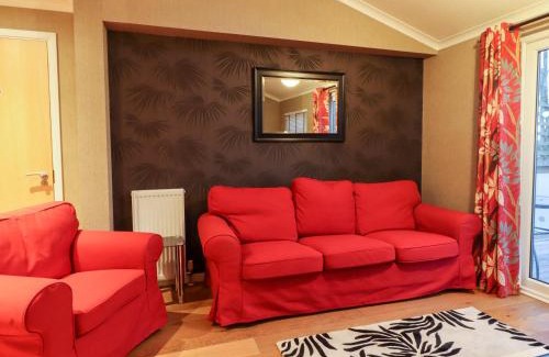 Ripley House | Discover Comfort at Washburn Lodge - A 4-Star Retreat
