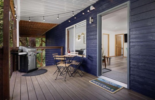 Northwest Portland House | Pet-Friendly Washington Park Place: Family-Centric Retreat