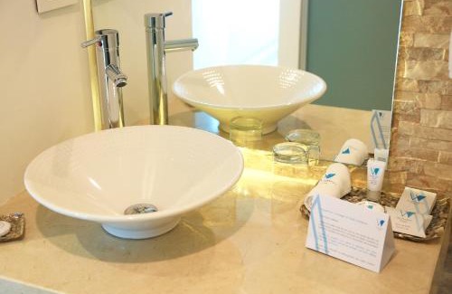 Alto Prado Hotel | Explore Washington Plaza: Guest Rated 9/10 & Pet Friendly